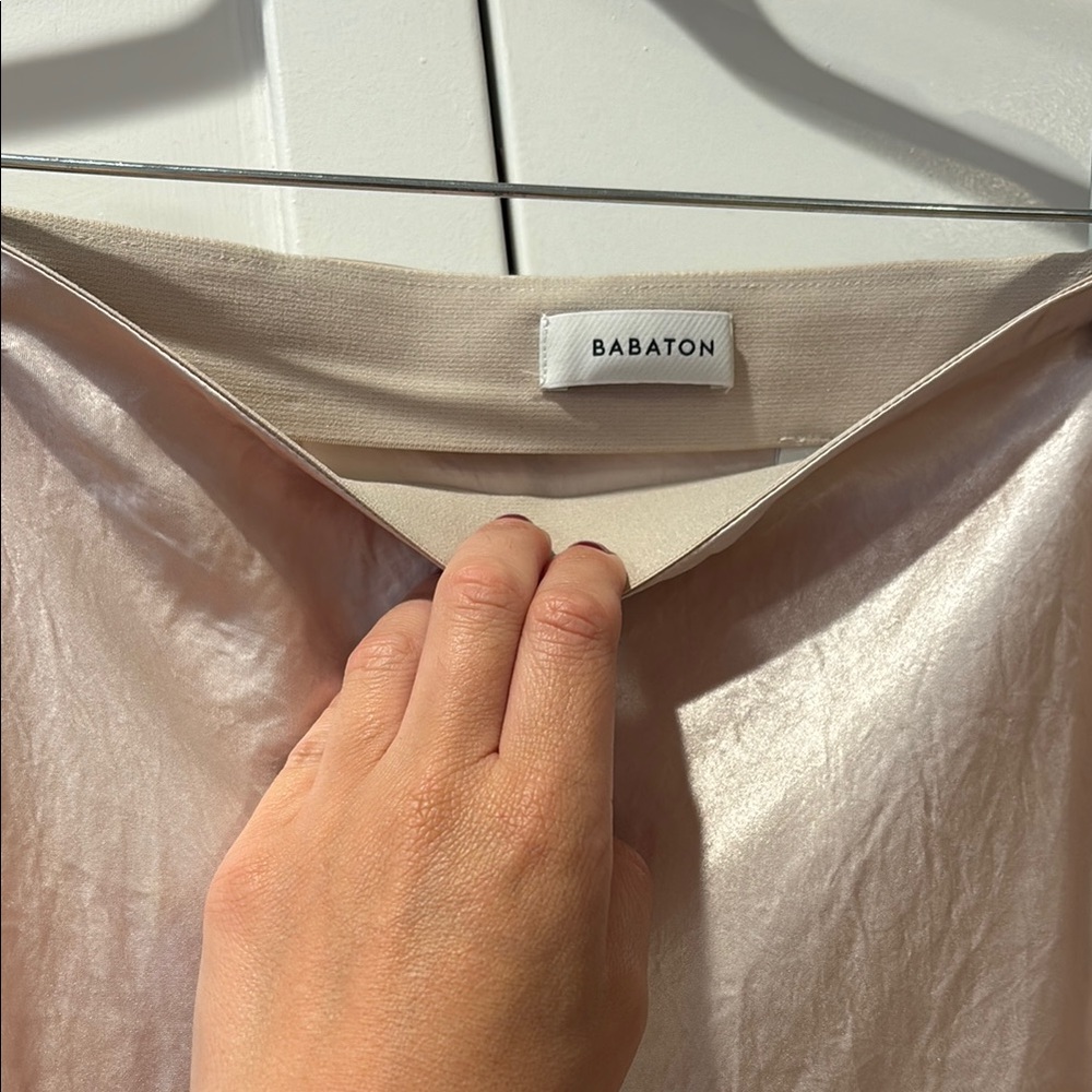Babaton Shimmering skirt in Soft Pink
